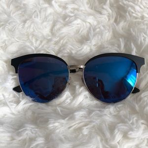 Gucci cat eye sunnies